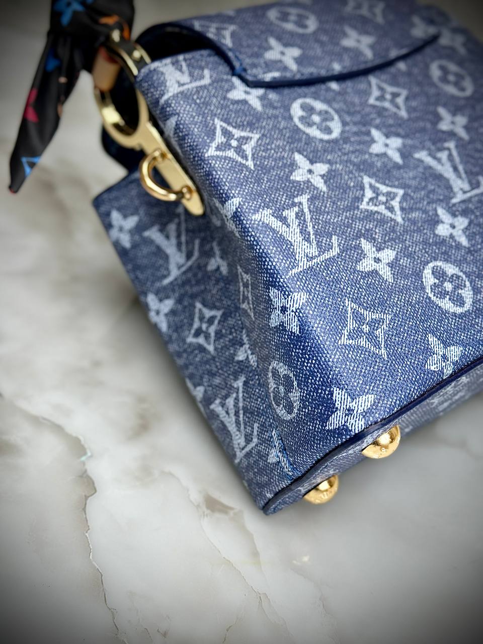 Die Capucines Small Bag