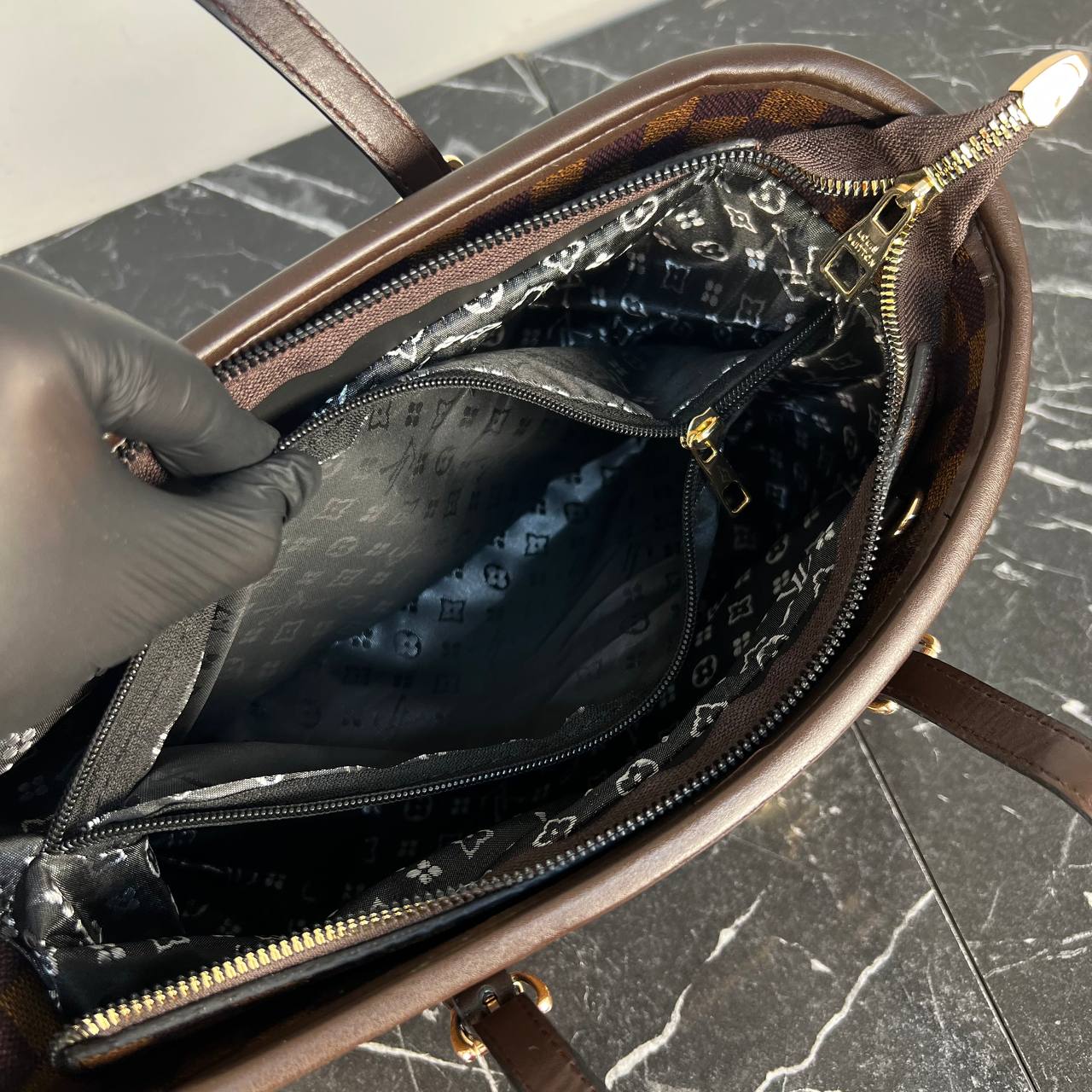 Oma-Schultertasche mit Reißverschluss