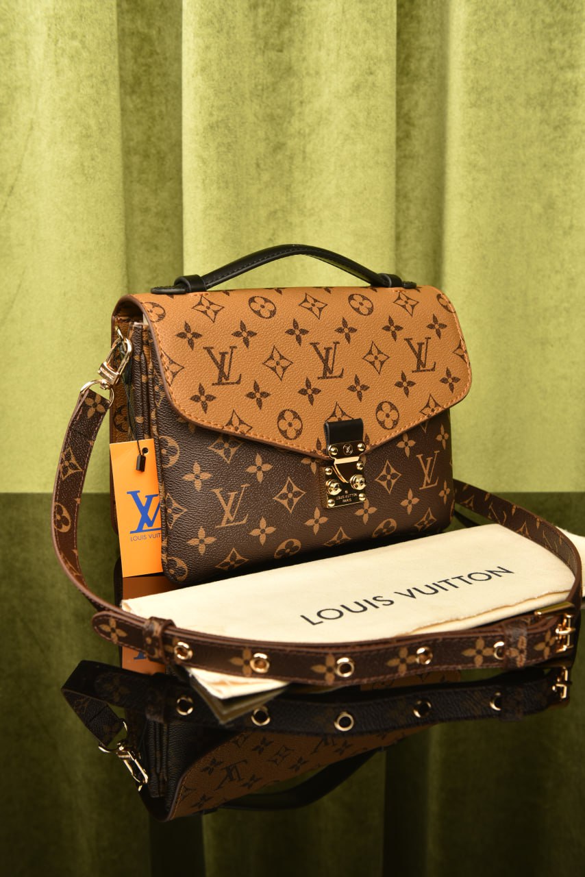 Metis Pochette