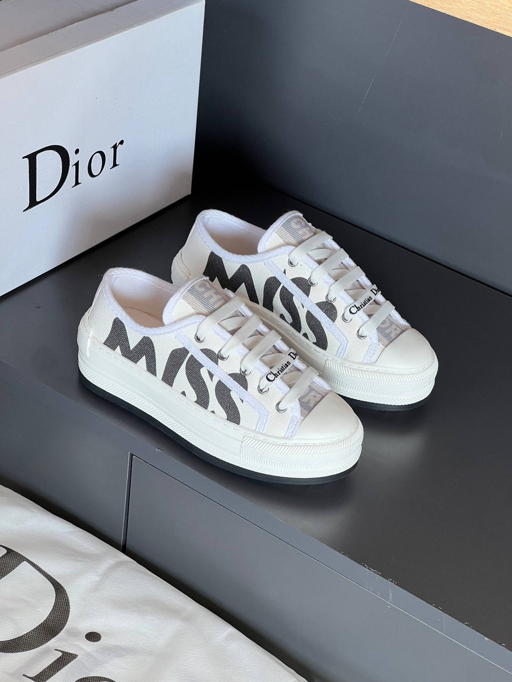 D10r - Season Shoes